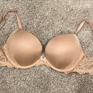 Victoria Secrets Dream Angels push up bra 32D